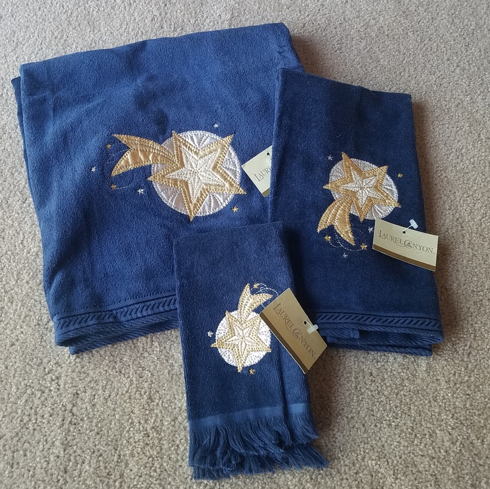 Laurel Canyon Bathworks Celestial Navy Blue Sun Moon Stars 3-pc Towel Set NWT